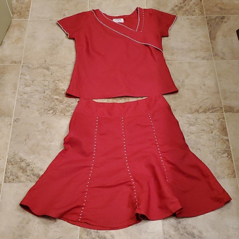 Afariwa Styles skirt and top set in red and white